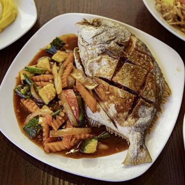 Spicy Pompano (Whole Fish).